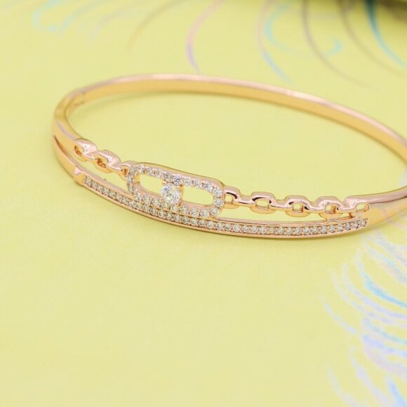 Elegant Chain Link Rose Gold Bangle with Pave Stone Center, XPBL0446 - Picture 4 of 11